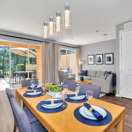 Upscale 2Br Lakefront Townhome - Private Hot Tub! Orlando Luaran gambar