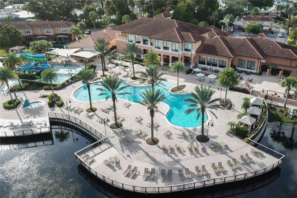 Upscale 2Br Lakefront Townhome - Private Hot Tub! Orlando Luaran gambar