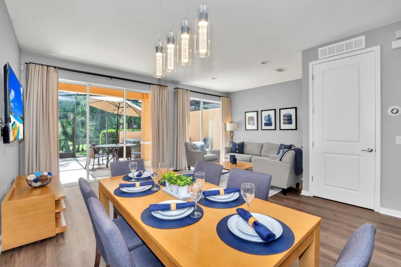 Upscale 2Br Lakefront Townhome - Private Hot Tub! Orlando Luaran gambar