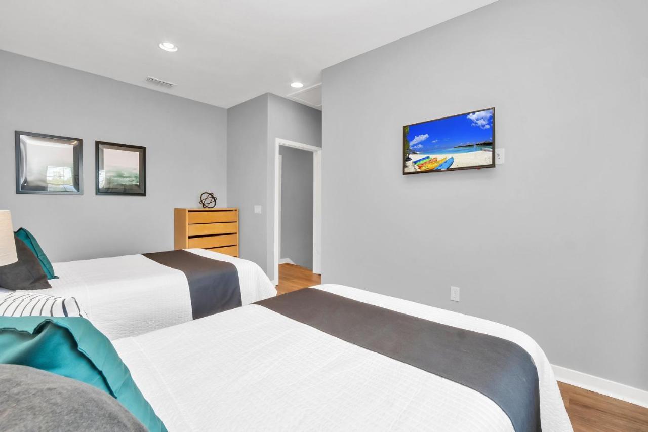 Upscale 2Br Lakefront Townhome - Private Hot Tub! Orlando Luaran gambar